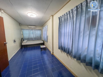 *****บ้านแฝดมือสองย่านปทุมธานี ม.พหลโยธิน64 พหลโยธิน เนื้อที่กว้างขวางถึง 40 ตร.ว. ฟังก์ชัน 3 ห้องนอน 2 ห้องน้ำ 2 ที่จอดรถ บรรยากาศเงียบสงบ ปลอดภัย ถนนซอยกว้าง บนทำเลเยี่ยม เพียง 15 นาทีก็ถึงรถไฟฟ้าสายสีเขียว "สถานีคูคต" ใกล้เซียร์รังสิต